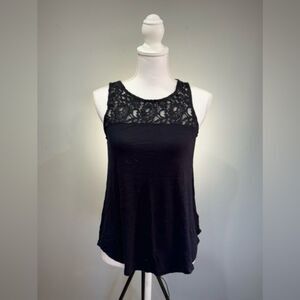 CLEARANCE! Black Old Navy Lace Top Tank Size S EUC